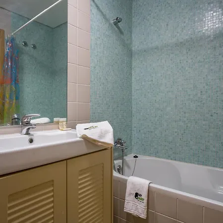 Bmyguest Santa Luzia Terrace Apartment *